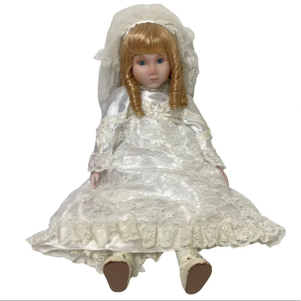 Vintage Doll Porcelain Lace Dress Ellie Bridal Wedding Collectible Vintage Toys